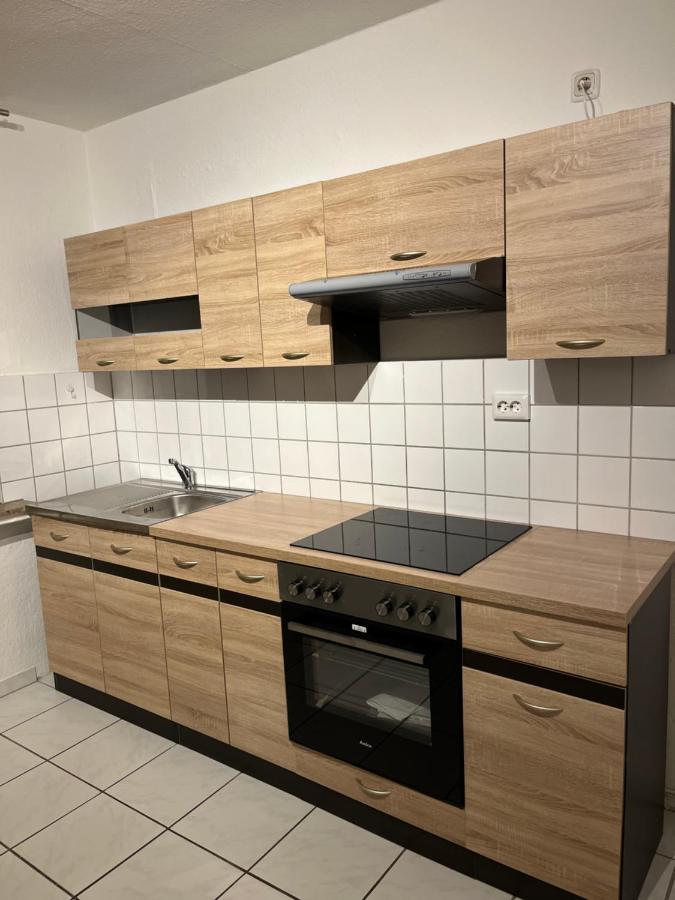 Zimmer Fuer Monteure, Handwerker Oder Reisende Essen Exterior foto